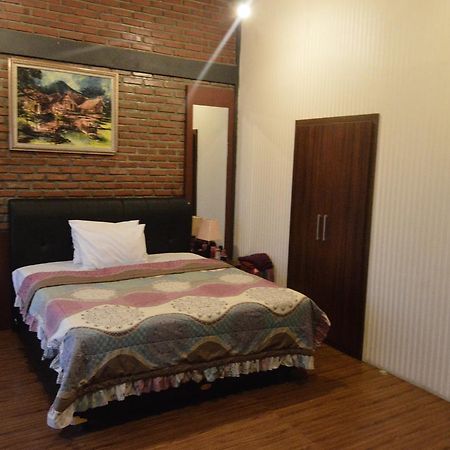 Villa Buleud Garut Luaran gambar