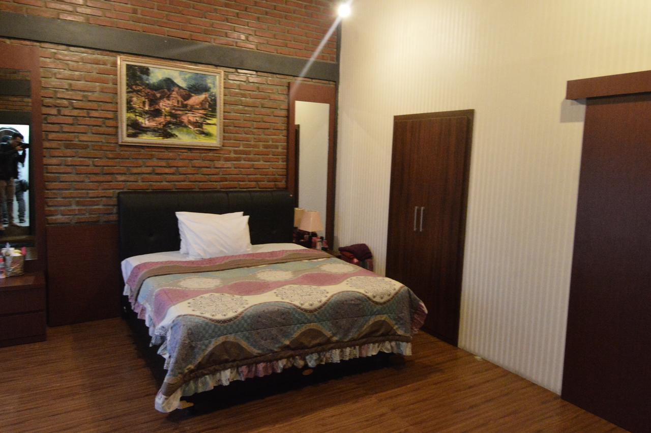 Villa Buleud Garut Luaran gambar