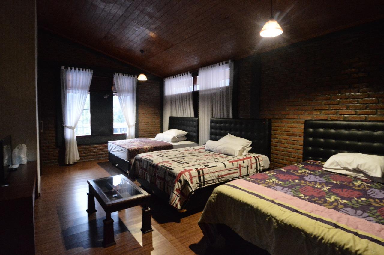 Villa Buleud Garut Luaran gambar